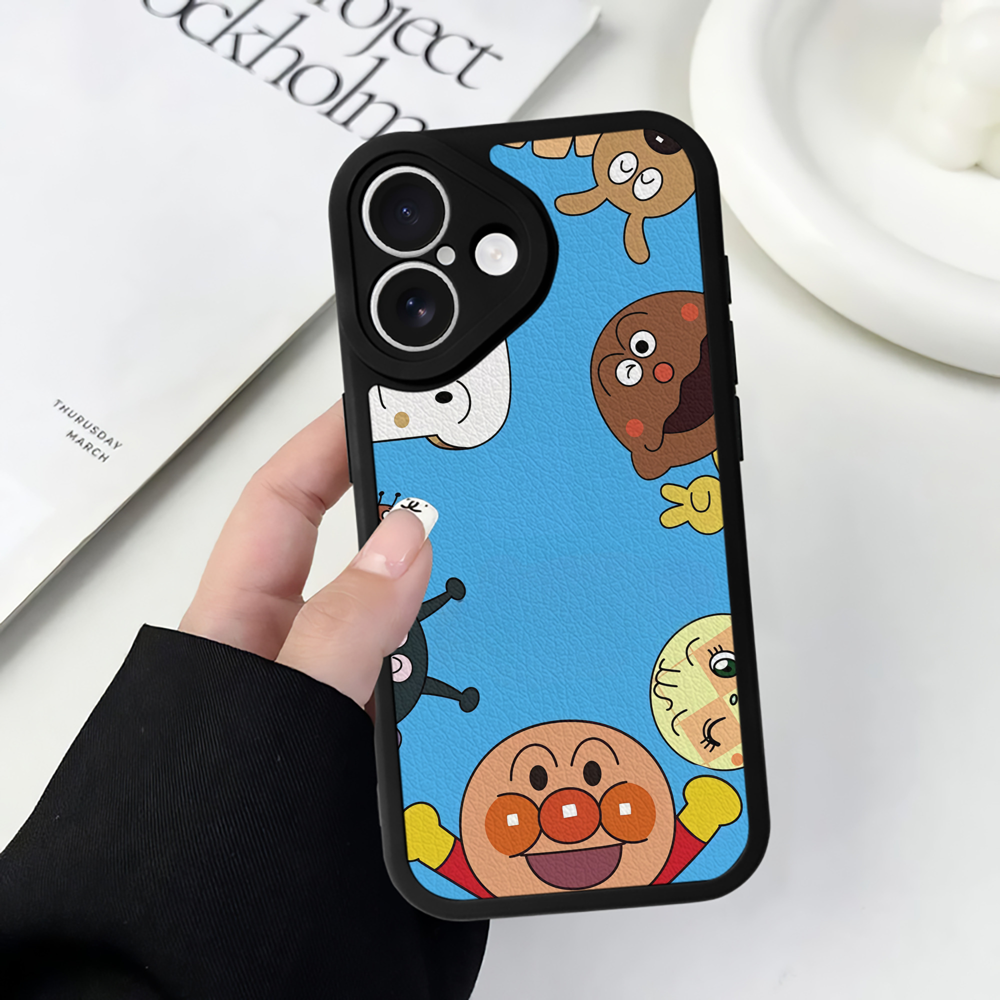 （画像用） アンパンマン Anpanman 【iPhone 16シリーズ対応】シリコンスマホケース（レザー調） 材質：シリコン